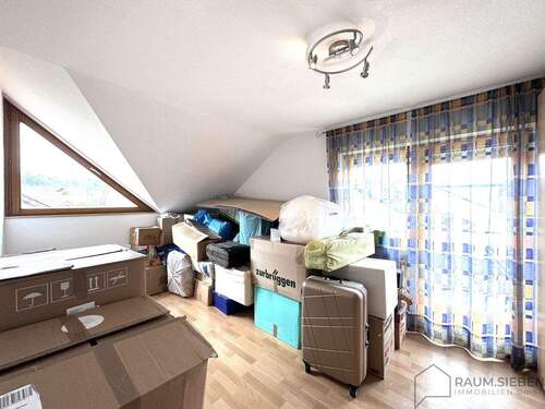 Schlafzimmer mit Balkonzugang - 