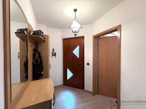 Eingangsbereich EG - 5 Zimmer Doppelhaushälfte in Lahr/Schwarzwald