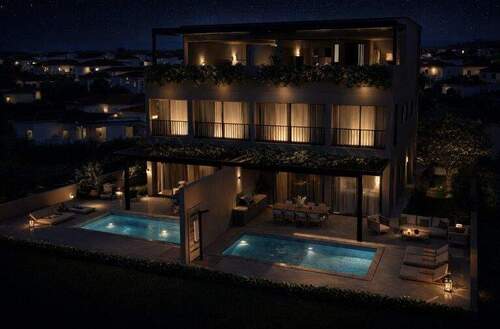 Beleuchteter Pool - 