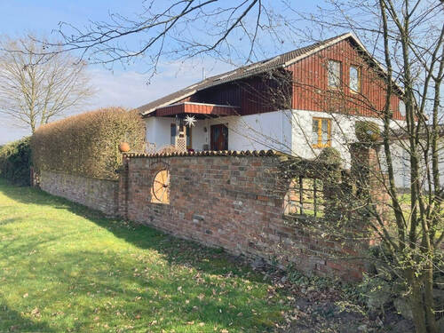 Front-/Seitenansicht - 5 Zimmer Einfamilienhaus in Beverstedt