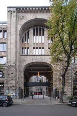 Eingang AM TACHELES - 