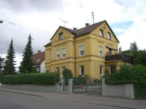 Kein Titel - Schöne Altbauwohnung für ruhige Mieter