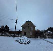 +++ Sanierungsbedürftiges Einfamilienhaus mit schönem Grundstück +++ - Bad Dürrenberg Oebles-Schlechtewitz