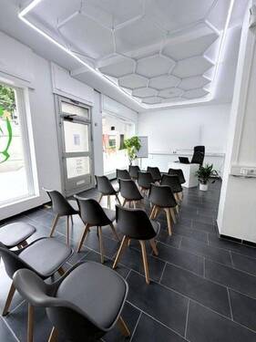 Bild 2 - Gewerbeobjekt (Büro, Produktion, Verkauf) zur Miete in Neuss