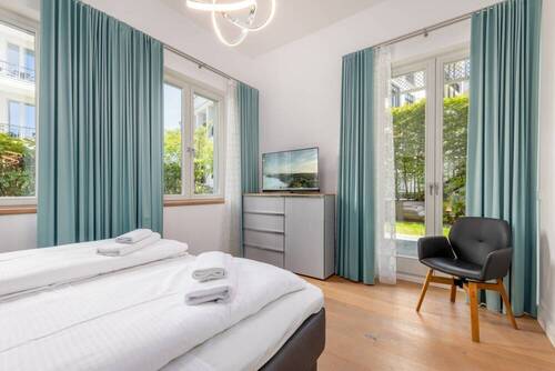 Schlafzimmer 1 in ruhiger und geschützter Lage mit - 