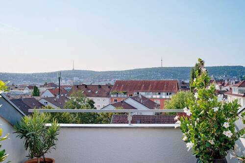 Ausblick - 4 Zimmer Etagenwohnung in Stuttgart