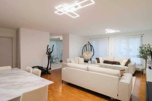 Wohnzimmer - 3 Zimmer Etagenwohnung in Leonberg