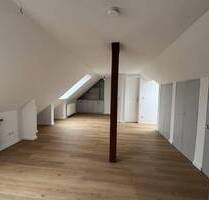 Renovierte Dachgeschosswohnung - 360,00 EUR Kaltmiete, ca.  26,00 m² Wohnfläche in Velten (PLZ: 16727)