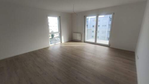 Wohnzimmer (Musterwhg.).jpg - Etagenwohnung mit 64,50 m&sup2; in Heilbronn zur Miete