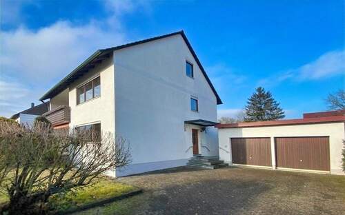 Außenansicht - Ein Haus, viele Möglichkeiten Virtueller Rundgang im Web-Exposè !