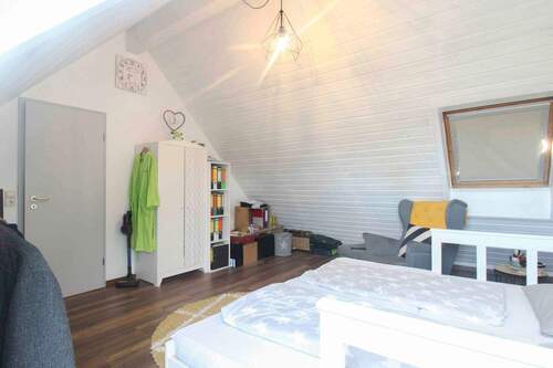 Schlafzimmer DG (3) - 