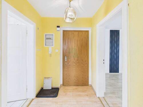 Flur - 2 Zimmer Etagenwohnung in Sulzbach-Rosenberg