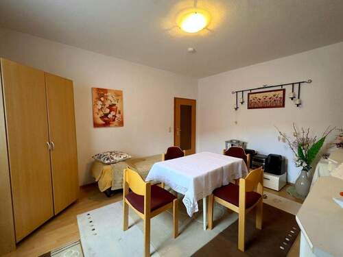 Schlafzi. Whg. rechts - 