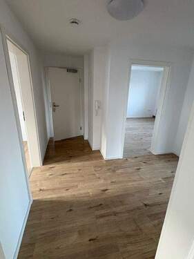 Flur.jpeg - Etagenwohnung mit 75,00 m&sup2; in Geisenhausen zur Miete