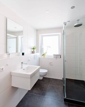 Modernes Badezimmer - 