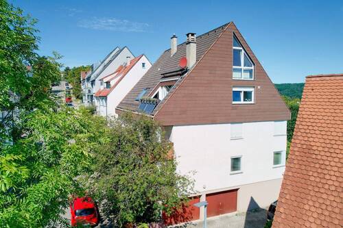Hausansicht - 5 Zimmer Etagenwohnung zum Kaufen in Stuttgart