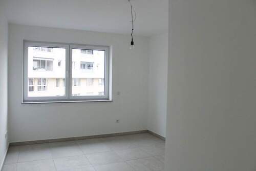 Kinderzimmer/ Büro - 