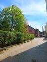 Hofansicht - 2 RWE mit Fitnessstudio im Haus