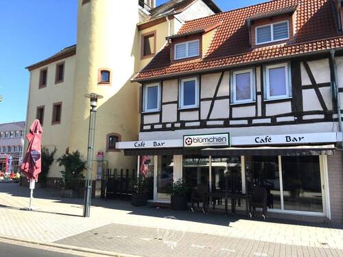 Frontansicht - 4 Zimmer Mehrfamilienhaus, Wohnhaus zum Kaufen in Schlüchtern
