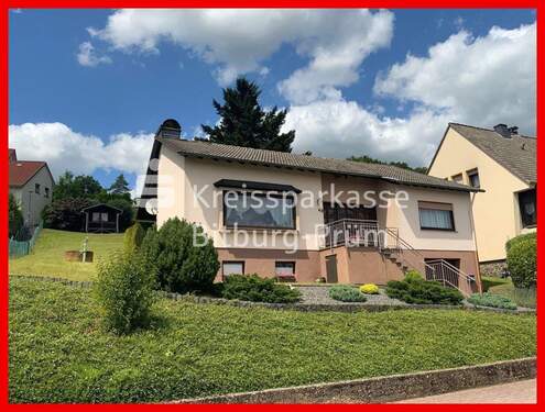 Strassenansicht - RESERVIERT !!! Freistehendes Einfamilienhaus in attraktiver Wohnlage