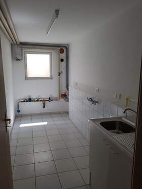 Keller WM Trockner Spüle.jpg - 