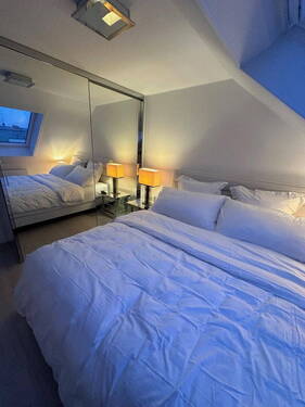 Schlafzimmer DG - Etagenwohnung mit 95,00 m&sup2; in München zum Kaufen