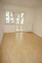 Wohnzimmer - 1. OG - Balkon große Küche Bad mit Dusche frei ab 1.9.
