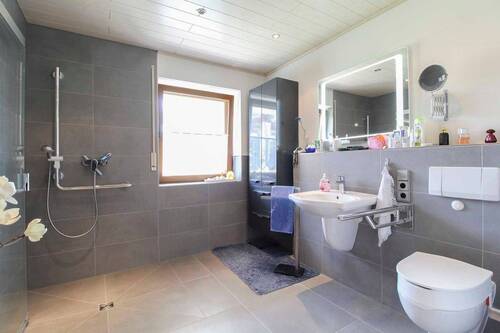 Badezimmer_1.OG - 