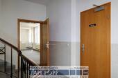 Treppenhaus-Eingangsbereich - 