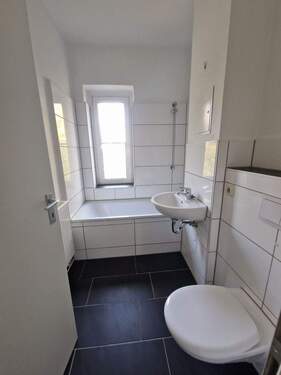 Bad - 2 Zimmer Etagenwohnung in Magdeburg