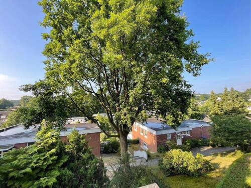 Ihr neuer Weitblick - Endetagenwohnung mit Einzelgarage und Bad mit Fenster - ideal für den nächsten Lebensabschnitt