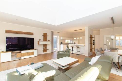 Bild... - Bungalow in absolut ruhiger Wohnlage, Wellness inklusive #Sauna #Doppelgarage #Pool