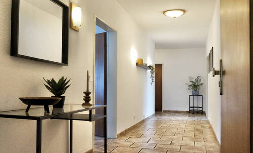 Flur_ - 3 Zimmer Etagenwohnung zur Miete in Krefeld