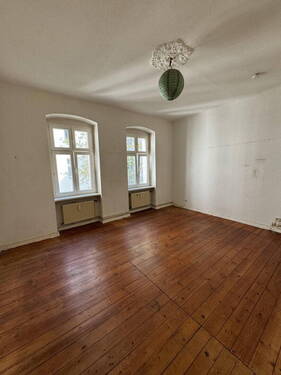 Wohnzimmer - 2 Zimmer Etagenwohnung zum Kaufen in Berlin