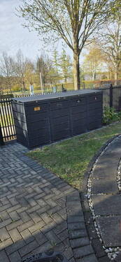 Mülltonnen-Häuschen - 