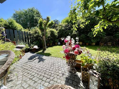 Nicht einsehbarer Gartenbereich - 6 Zimmer Doppelhaushälfte in Hamburg / Marmstorf
