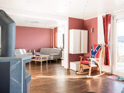 Wohnzimmer - 5 Zimmer Einfamilienhaus in Aerzen