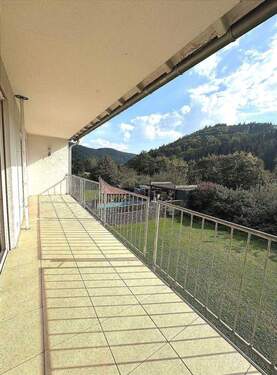 SYSN3412.JPG - 3-Zimmerwohnung im Erdgeschoss im 3 Familienhaus mit überdachtem Balkon