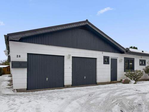 Zugehöriger Garagenstellplatz mit direktem Zugang zum Haus - 