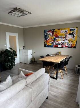 Wohnzimmer - 3 Zimmer Etagenwohnung zum Kaufen in Herzogenaurach