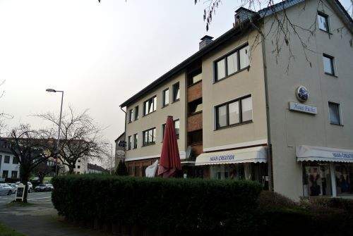 Seitenansicht - Ortsteil Broich Appartement im renovierten Zustand und Großräumig mit separater Küche
