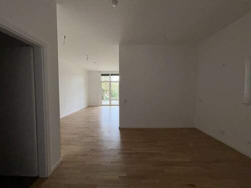 Eingang und Essen - 2 Zimmer Etagenwohnung zur Miete in Aalen