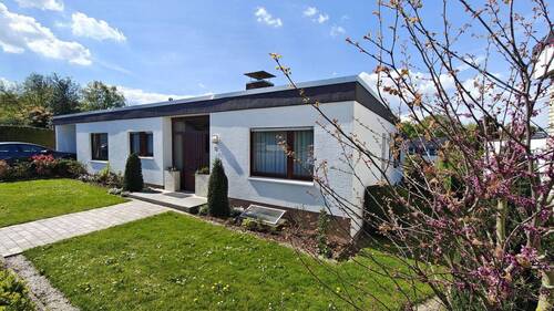 Weinberg 12 Straßenansicht - Modernes 5,5-Zimmer-Einfamilienhaus , ruhige Lage Alte Lieth