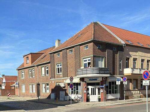 Vorderansicht - Mehrfamilienhaus im Stadtkern von Genthin