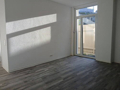 Wohnbereich Zugang Außen-Sitz - Etagenwohnung mit 73,00 m&sup2; in Winnenden zur Miete
