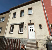 Reihenmittelhaus in Lößnitz mit 6 Zimmern: Einfamilienhaus zentrumsnah mit Erweiterungspotential