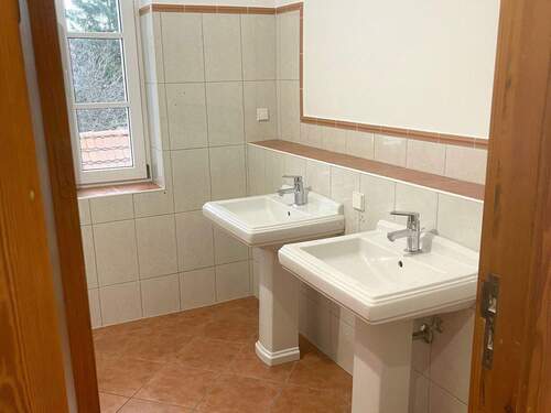 Doppel Waschbecken im OG - 