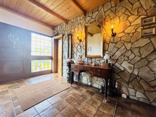 9. Eingangsbereich EG - 