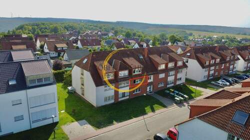 Drohnenaufnahme - Vermietete 1-Z.-Wohnung in ruhiger Lage inkl. Tiefgarage - 7 Fahrminuten vom Zentrum Jenas entfernt!
