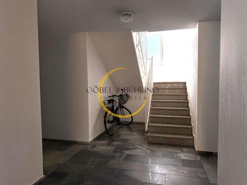 Treppenhaus - 1 Zimmer Etagenwohnung in Jena